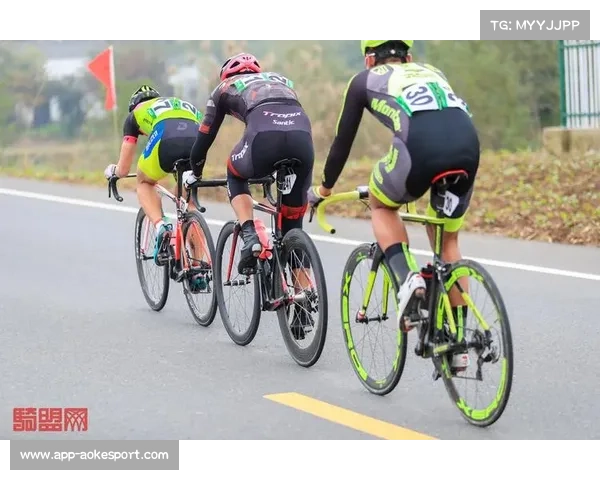 业余车手刘学成每日通勤训练100公里,称一分耕耘一分收获 业余车手刘学成每日通勤训练100公里,称一分耕耘一分收获